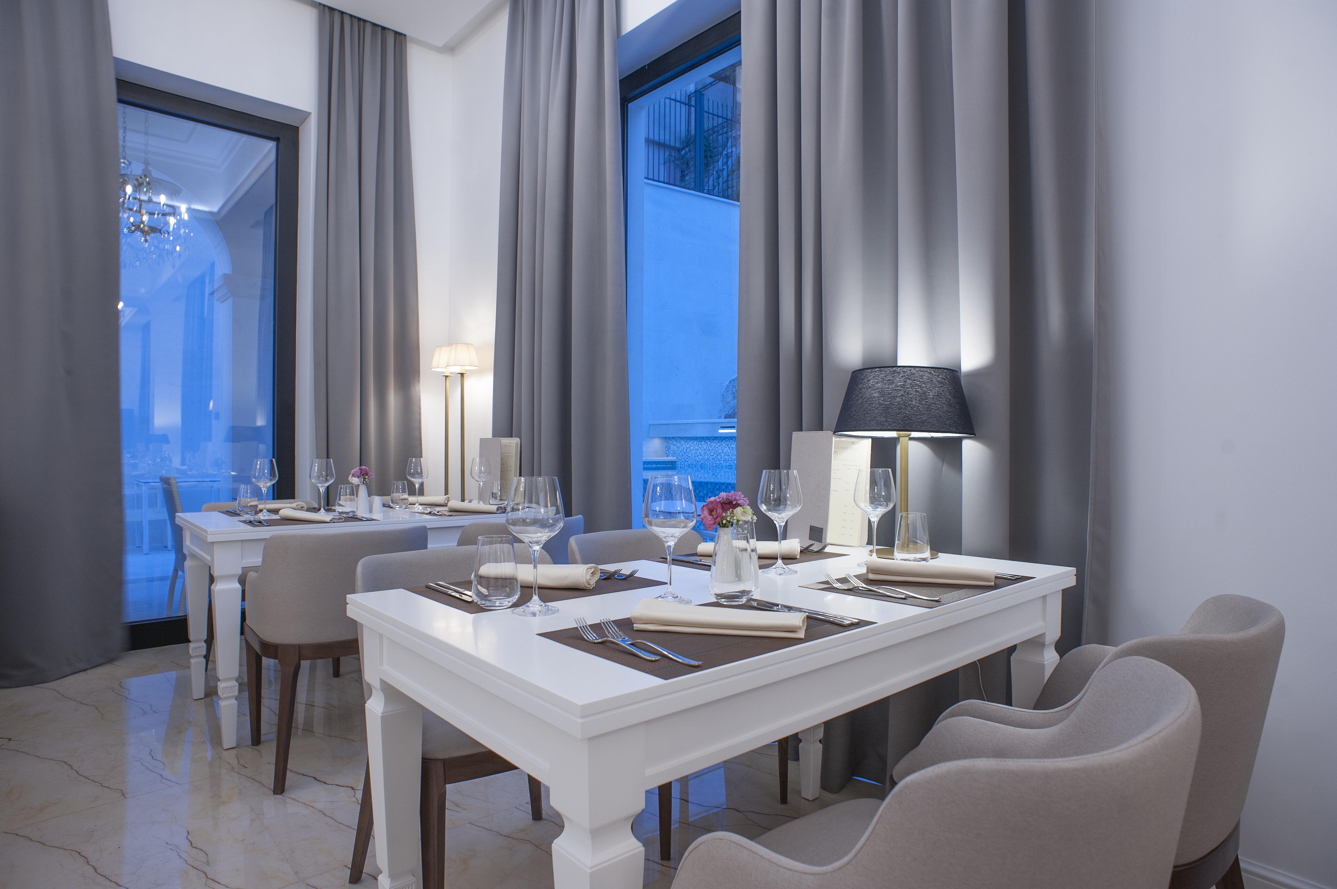 Hotel Moskva Budva Luaran gambar