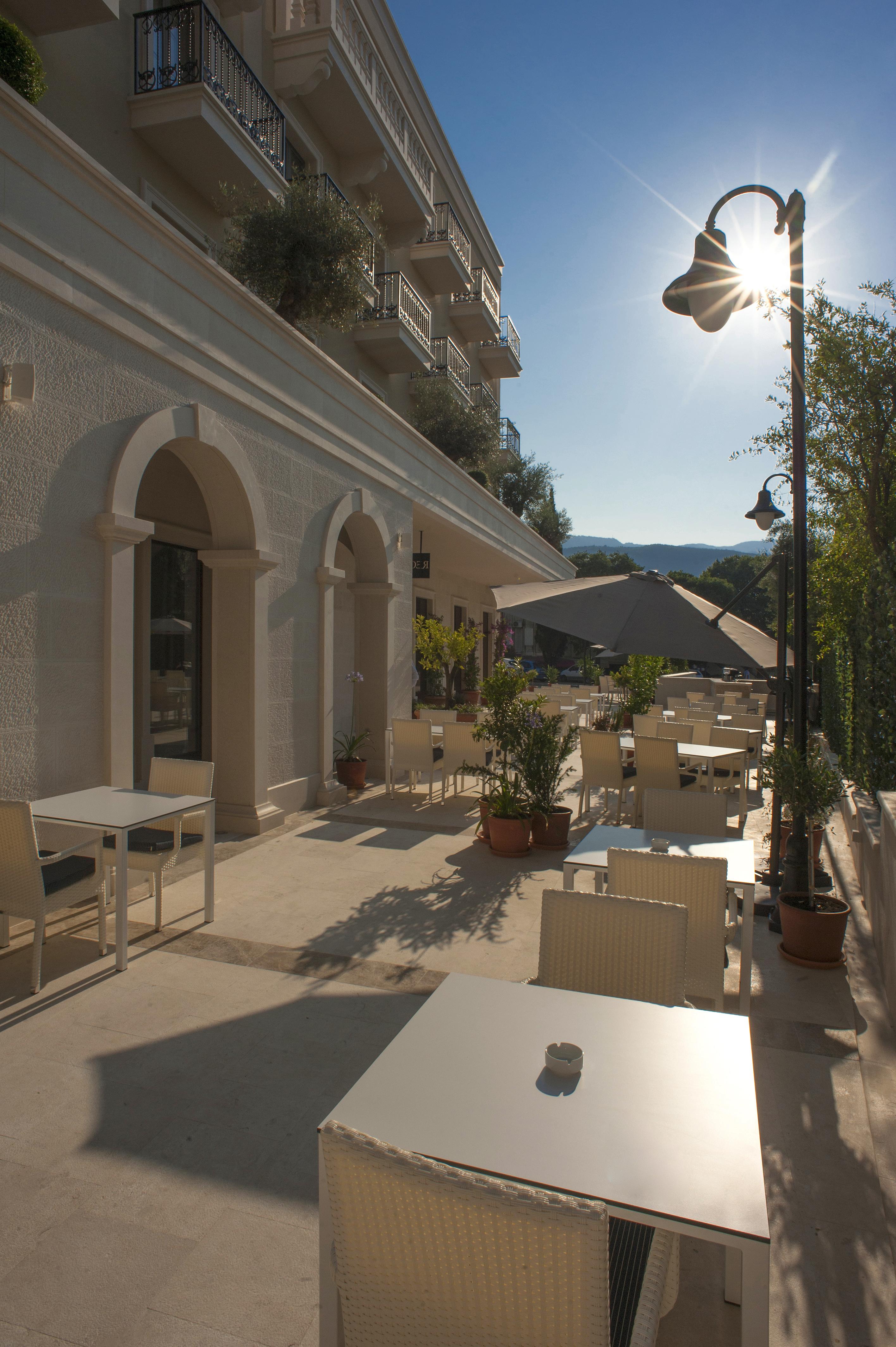 Hotel Moskva Budva Luaran gambar